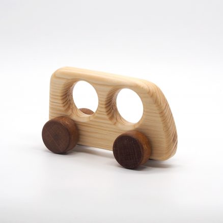 Dřevěná hračka autíčko